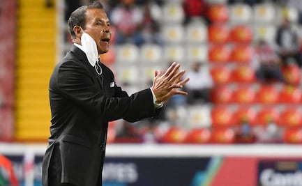 Explota el entrenador del Necaxa contra el VAR