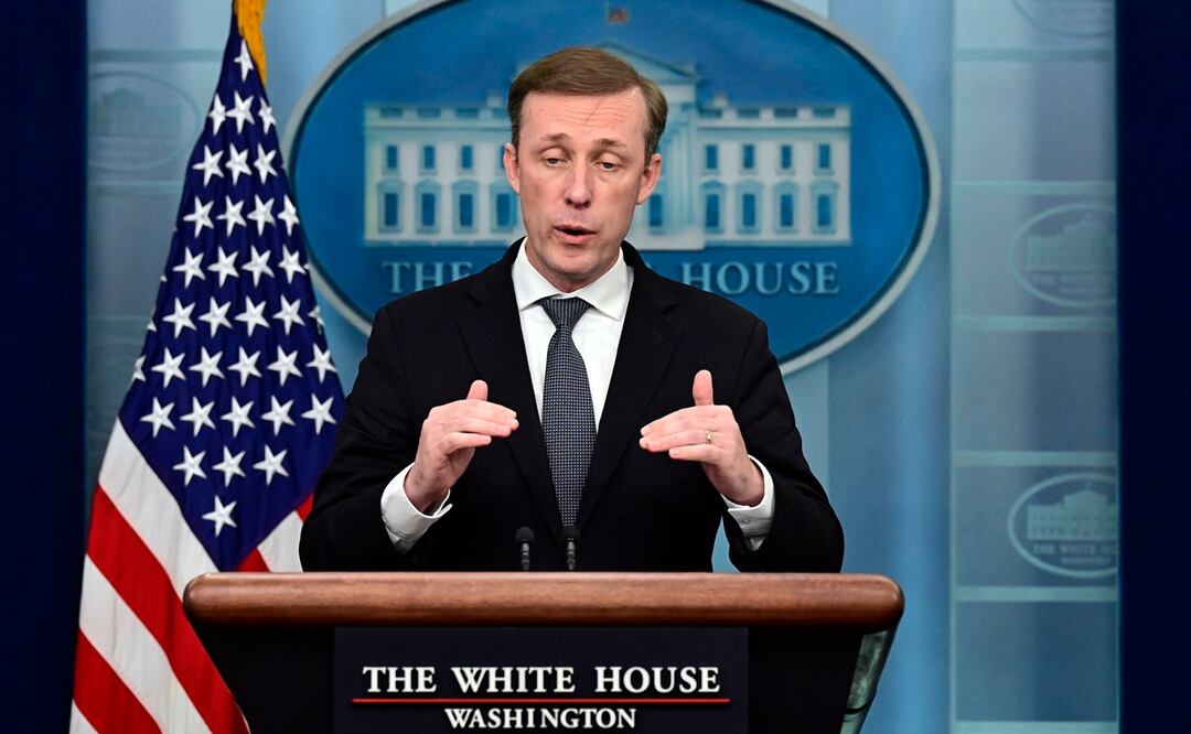 El Asesor de Seguridad Nacional de Estados Unidos, Jake Sullivan, participa en la sesión informativa diaria en la Sala de Prensa. Foto: EFE