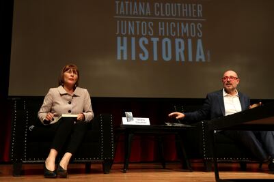 La población debe "escribir su propia historia": Tatiana Clouthier
