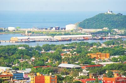 Se amparan contra el Plan Transístmico