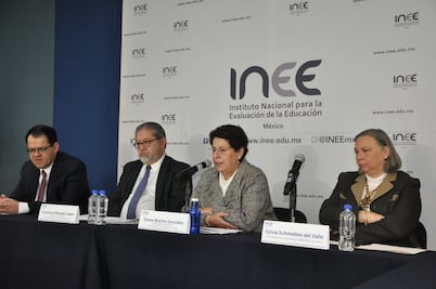 Consejeros del Inee precisan que sus salarios los define la ley