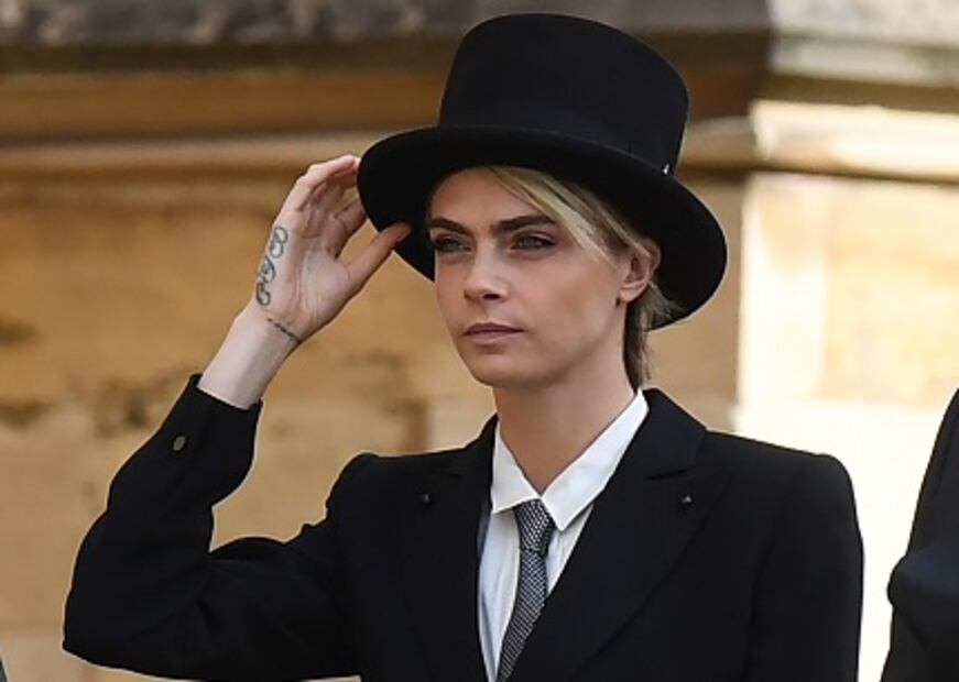 Cara Delevingne impacta en la boda de la princesa Eugenia de York y Jack Brooksbank