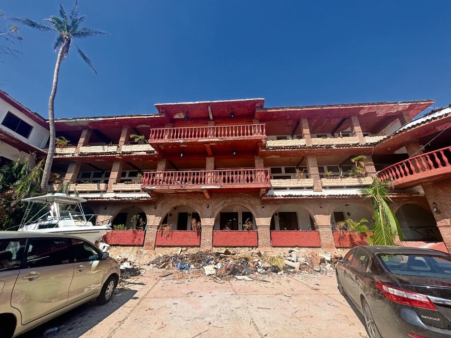 Empresarios de Acapulco señalan que más de 95% de los hoteles del puerto resultaron con daños de diferentes magnitudes a causa del huracán Otis. Foto: Iván Montaño / EL UNIVERSAL