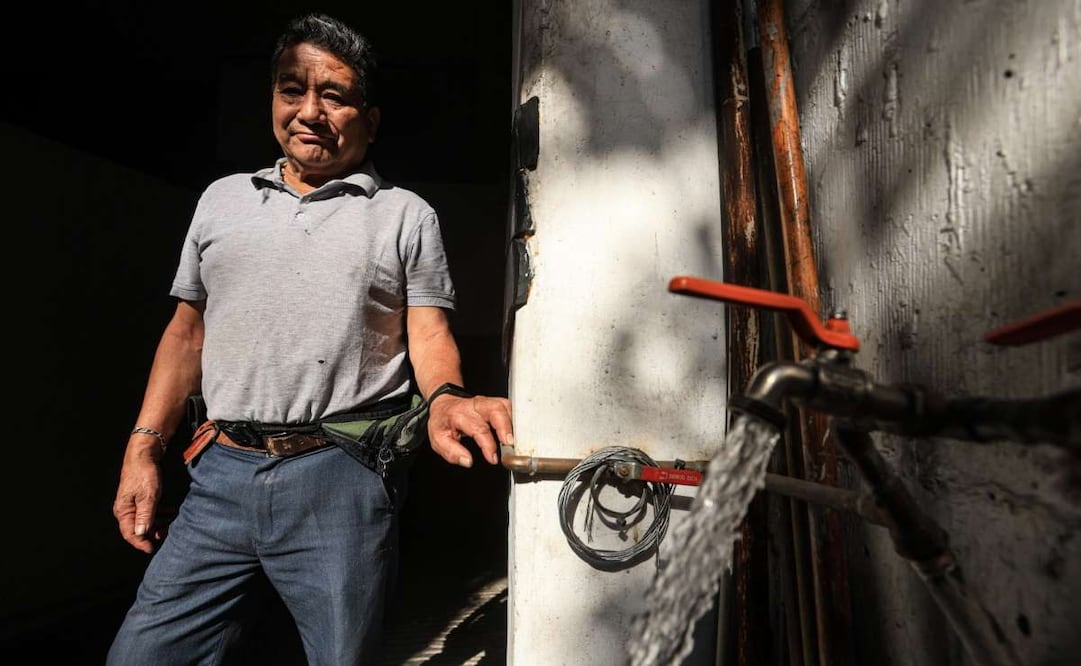 Agua contaminada en la alcaldía Benito Juárez. Foto: Gabriel Pano. EL UNIVERSAL