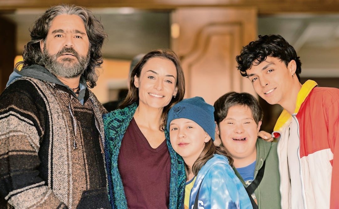 Martín Altomaro, Marimar Vega, Alondra García, Ricardo Selmen y Santiago Colores se unen a Erika Buenfil. Foto: Netflix