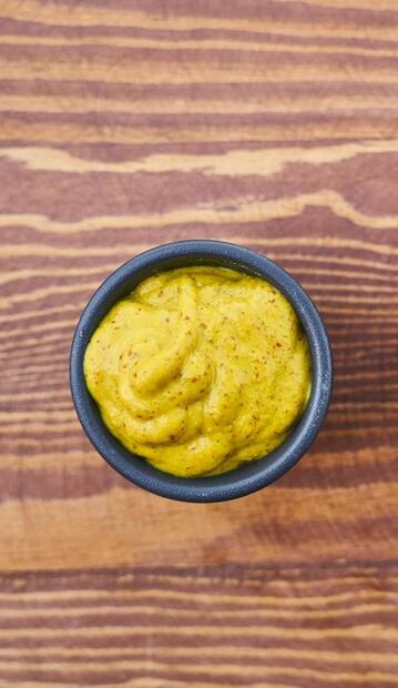 Cocina delicioso con mostaza 