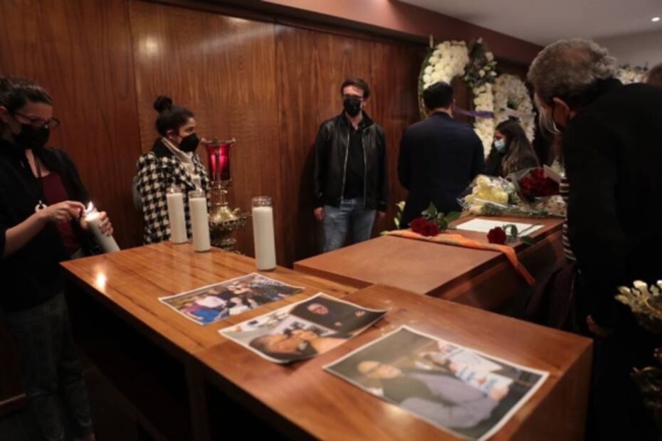 "Era el poeta vivo en México más grande que teníamos hasta hoy"; amigos y familiares despiden a David Huerta