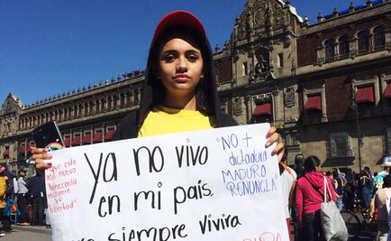 Venezolanos reprochan la invitación de Maduro a toma de protesta de AMLO