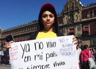 Venezolanos reprochan la invitación de Maduro a toma de protesta de AMLO