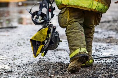 Hombres encapuchados incendian oficinas de verificentro en Celaya; causan lesiones a elemento de la Guardia Nacional