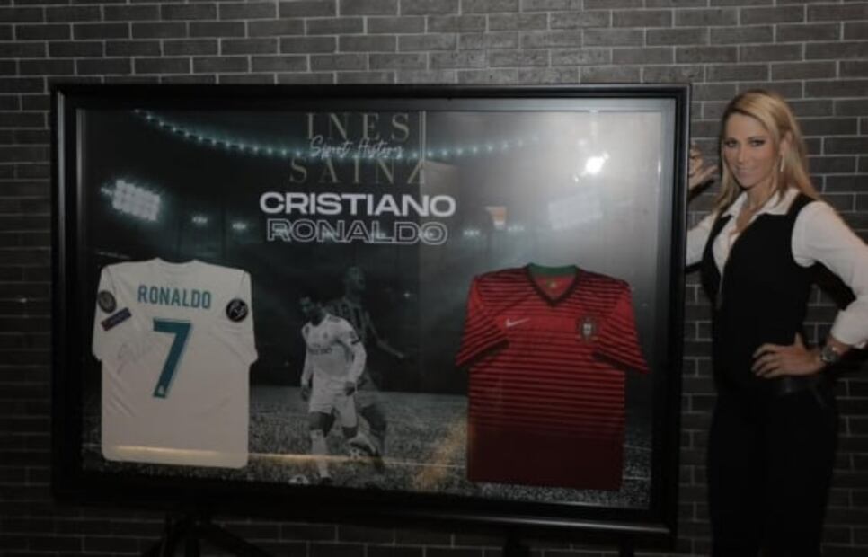 Inés Sainz inaugura bar con temática deportiva