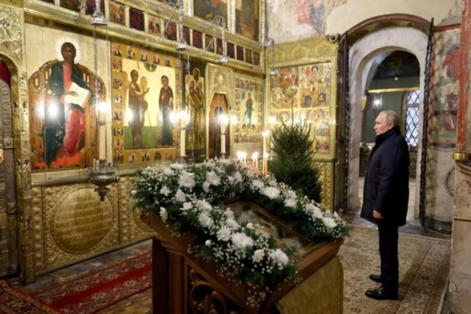 Video. La solitaria Navidad ortodoxa de Vladimir Putin en el Kremlin en plena ofensiva en Ucrania