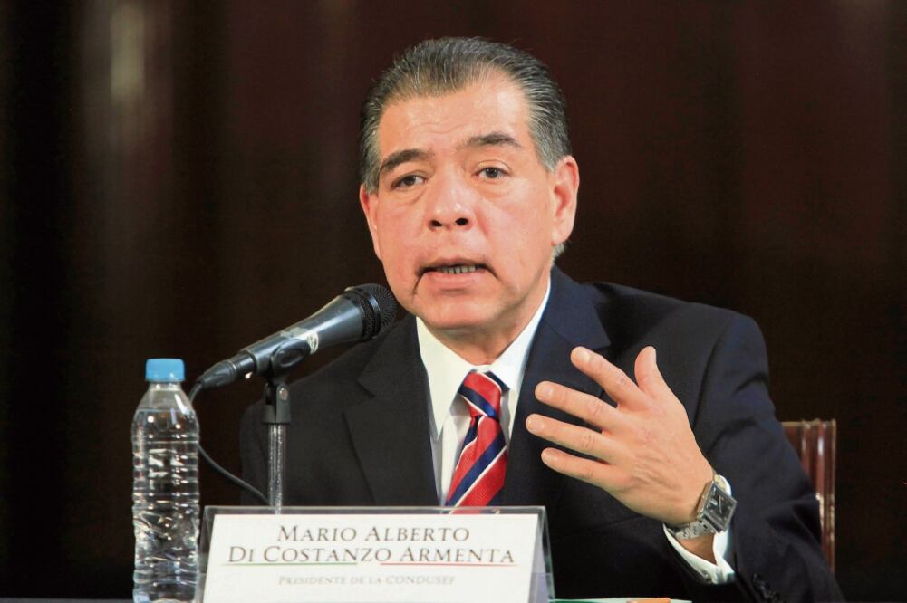 Mario Di Costanzo, presidente de Condusef, dijo que las quejas de 2017 son 23% mayores que las de igual lapso del año pasado y 110% más altas que 2011 (ARCHIVO EL UNIVERSAL)