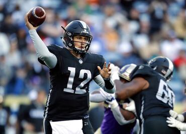 Quarterback mexicano interesa a los Eagles de Filadelfia