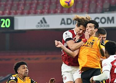 Comentarista de Televisa le dice "golpeador a sueldo" a futbolista y se lo acaban en redes sociales