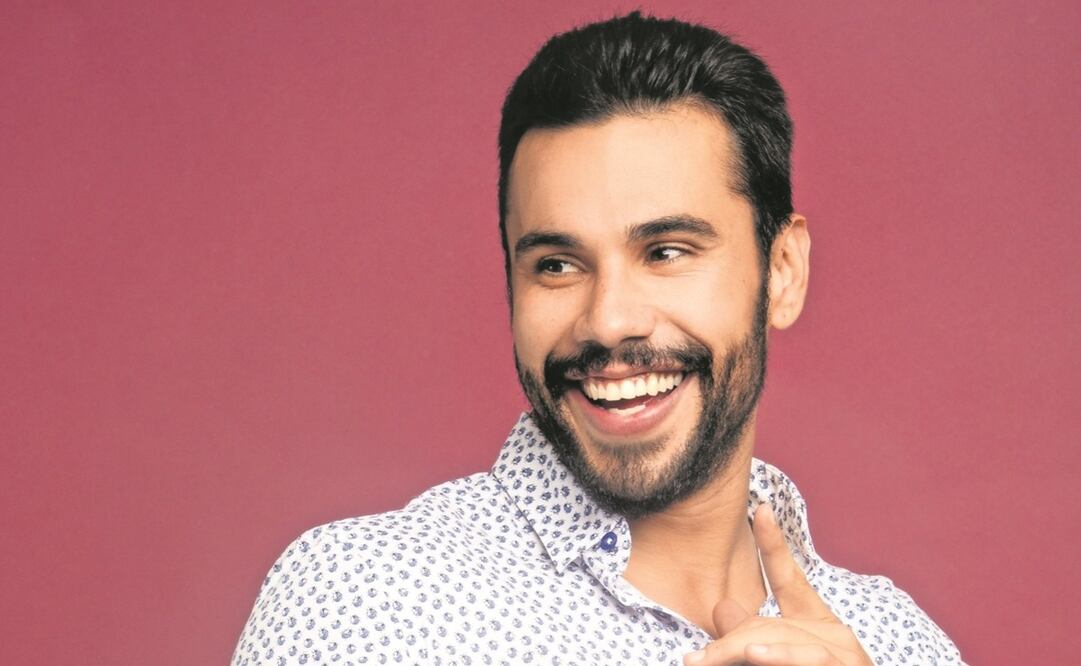 A sus 32 años, recibió un reconocimiento por 25 años de carrera. Foto: Cortesía