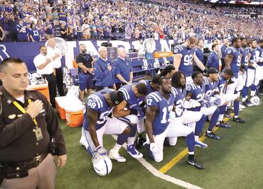 NFL "se desangra y ha perdido el control", dice Trump por protestas durante himno