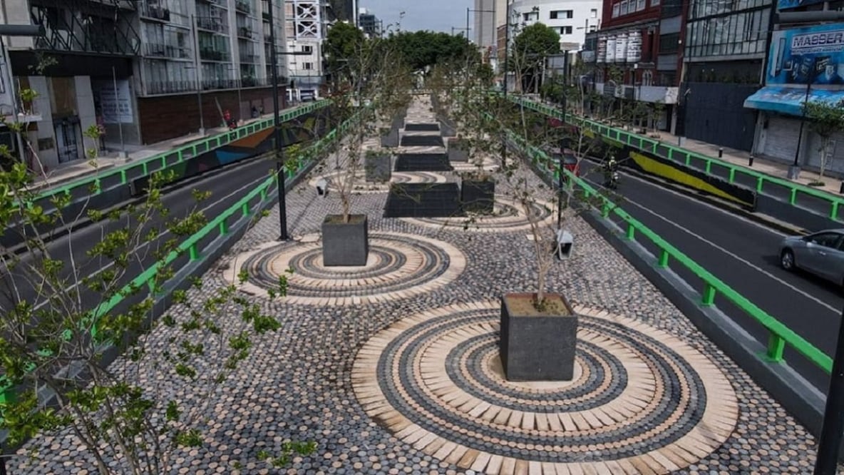 Se inauguró un nuevo skatepark en la avenida Chapultepec. Foto: Twitter @Claudiashein