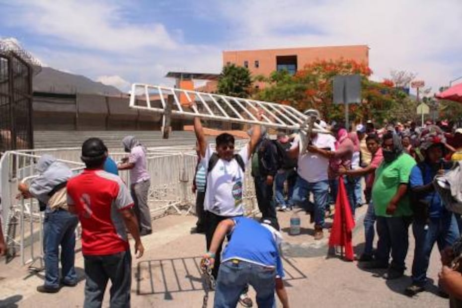 Protestan contra reforma educativa en 4 estados