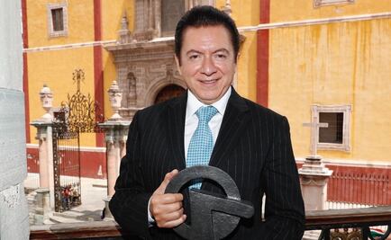 El tenor Francisco Araiza recibe Medalla FIC