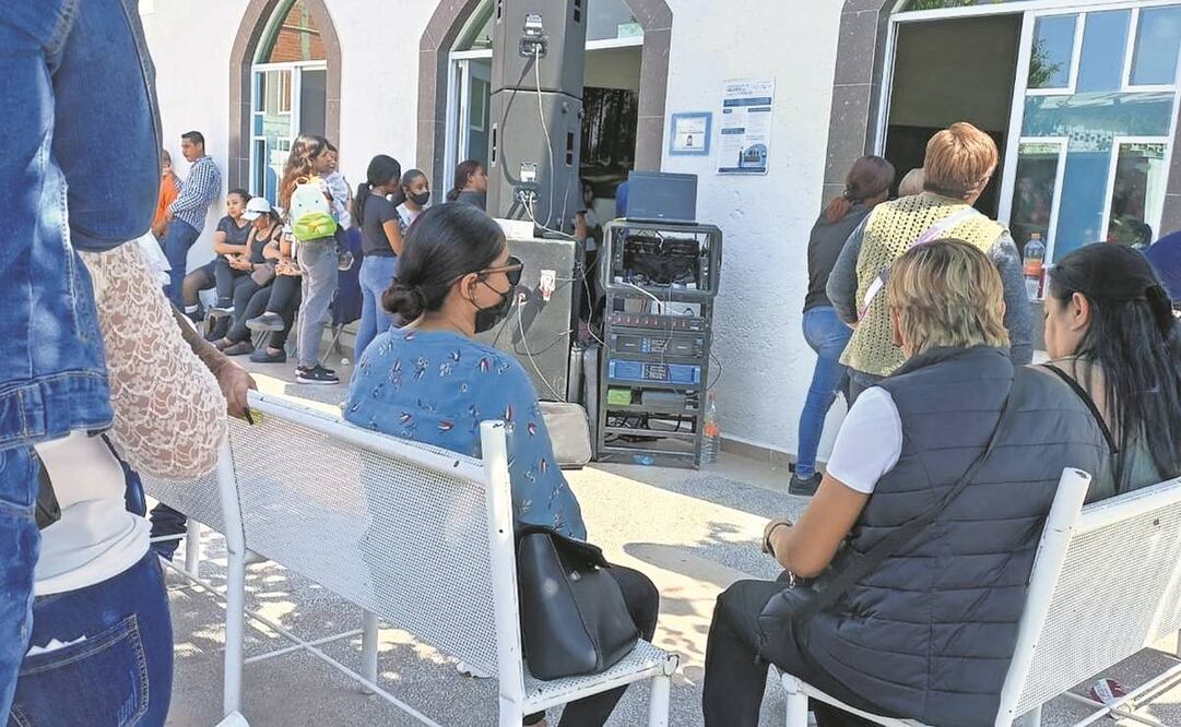 Sus amigas, excolegas en el negocio de la belleza y parientes no entienden la razón del asesinato de Reyna. Foto: Xóchitl Álvarez/ EL UNIVERSAL