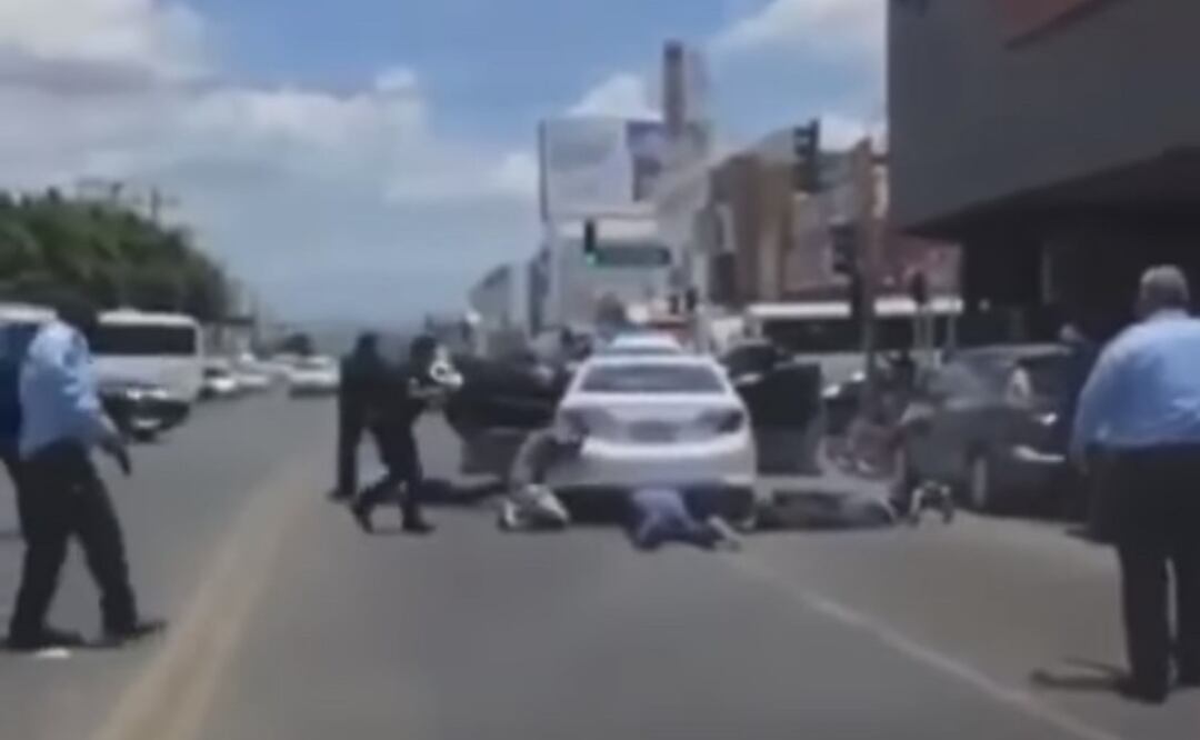 Tras ser detenidos fueron puestos a disposición de las autoridades correspondientes. Foto: Especial