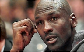 La histórica camiseta de Michael Jordan en las Finales de 1998 sale a subasta por 10 millones de dólares