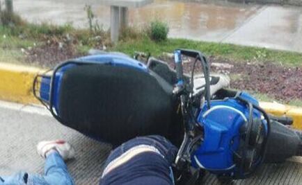 Motociclistas son arrollados en carril del Mexibús 