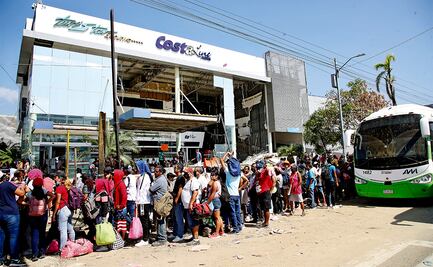 Con el turismo ‘apagado’ y sin casas, miles dejan Acapulco