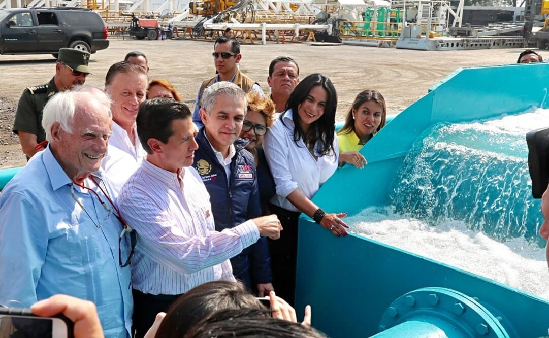 President Enrique Peña Nieto, in company of Mexico City's government leader Miguel Ángel Mancera - Photo: Lucía Godínez/EL UNIVERSAL