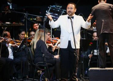 Recordando a José José, Javier Camarena cerró el Cervantino