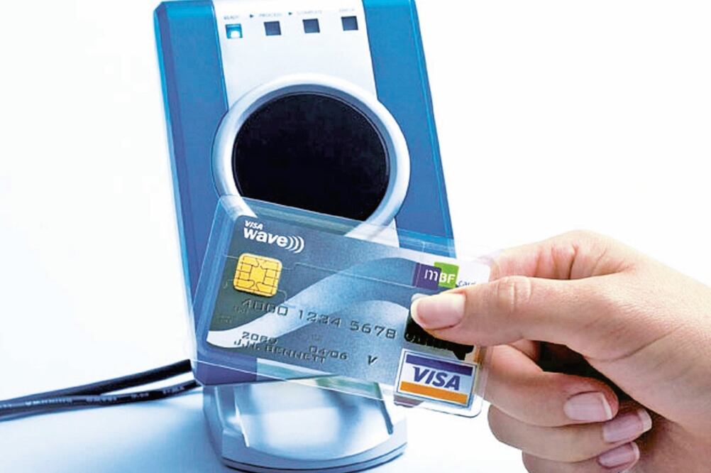 De acuerdo con Visa, se trabaja con bancos y con las autoridades para masificar los dispositivos que acepten el pago contactless ()