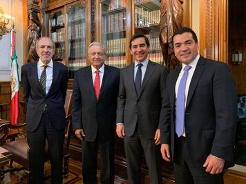 Jaime Serra Puche, el exnegociador del TLC, visita Palacio Nacional
