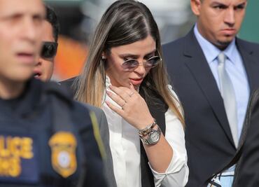 Este es el “costoso” reloj que portó Emma Coronel en la sentencia de “El Chapo”