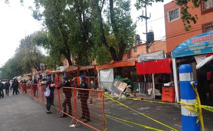 Retiran puestos y gente ante concentración en mercado de La Viga pese a pandemia