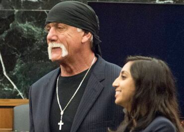 Indemnizarán a Hogan por difusión de video sexual