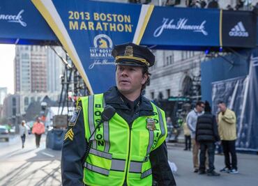 Netflix: la película protagonizada por Mark Wahlberg de 2 horas y 13 minutos que no te dejara despegarte del sillón