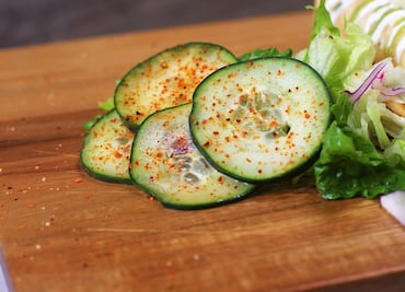 ¿Qué pasa si comes pepino con limón y chile todos los días?