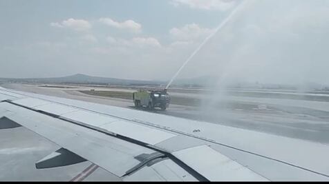 Video. Así se bautiza una ruta aérea