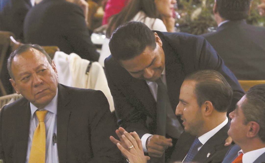 Jesús Zambrano y Marko Cortés afirman que la propuesta tricolor va en contra de la plataforma y moratoria constitucional a la que se comprometieron los tres partidos. Foto: Carlos Mejía/ EL UNIVERSAL