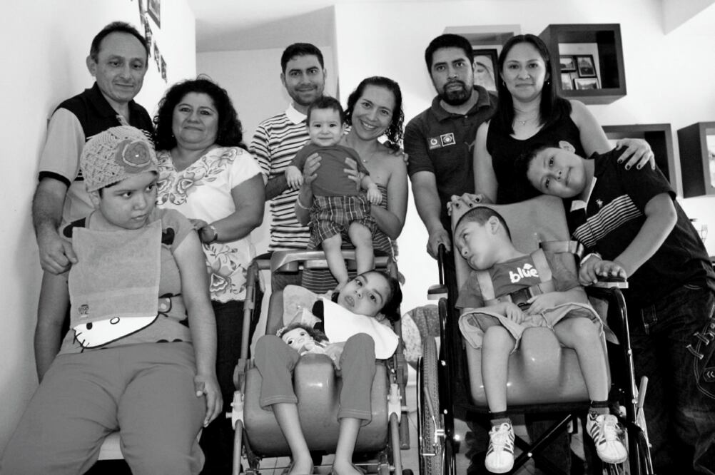 Las dos solicitudes fueron emitidas por los padres de los menores y con su aprobación se suman al Permiso de Importación a favor de la pequeña Grace (ARCHIVO EL UNIVERSAL)