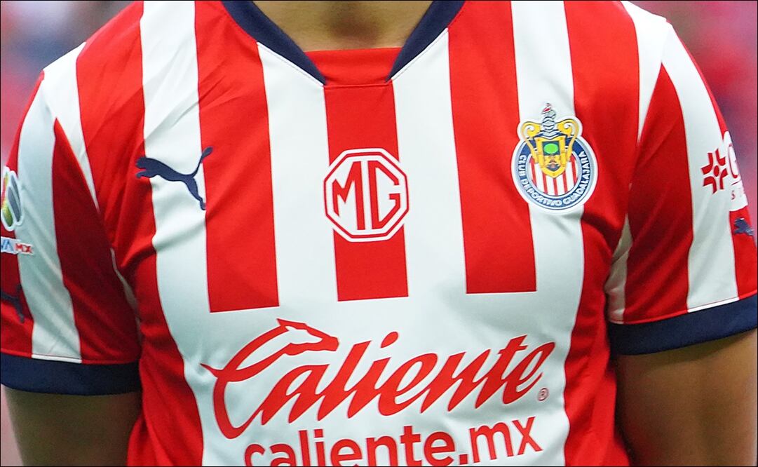 Las Chivas sufrirían la baja de una de sus estrellas. FOTO: Imago7