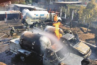 Explotan pipas de gas en Milpa Alta