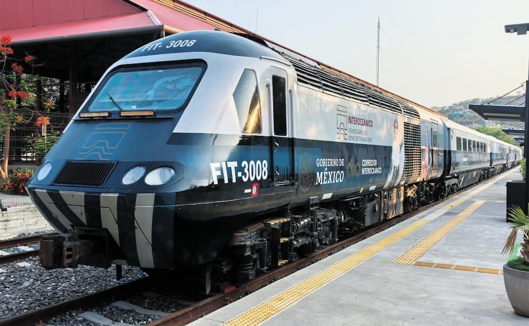 La estación de Salina Cruz, en Oaxaca, lleva cerrada ocho meses tras el descarrilamiento del tren en ese tramo. Foto: EDWIN HERNÁNDEZ/EL UNIVERSAL