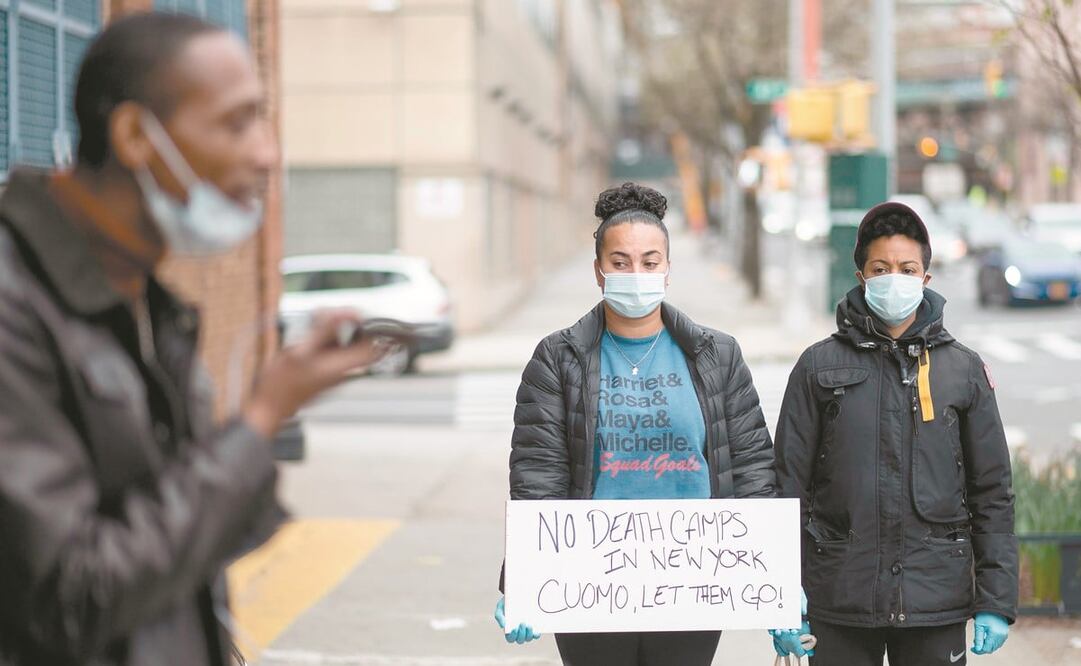 En Nueva York hubo una manifestación afuera de un centro correccional. Foto: JOHANNES EISELE. AFP