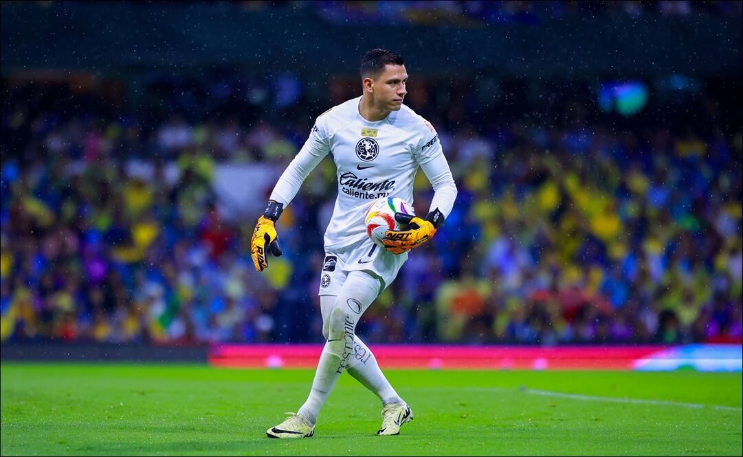 Luis Ángel Malagón fue la figura del América en la primera mitad ante Cruz Azul. FOTO: Imago7