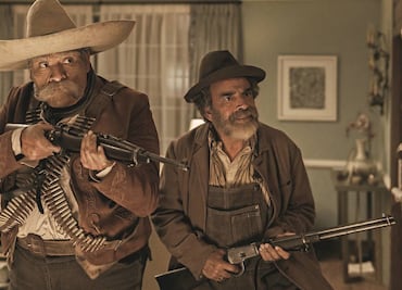 Damián Alcázar hace sátira del gobierno actual