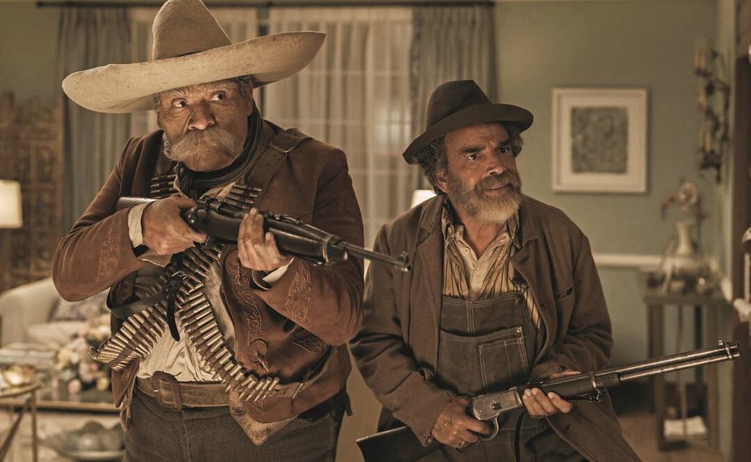 Ana de la Reguera, Alfonso Herrera, cuyo personaje Pancho se va del pueblo Prosperidad, y Ana Martín participan en la historia. Foto: Netflix