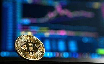 Bitcoin se hunde a 370 mil pesos; vale menos que un Toyota Corolla