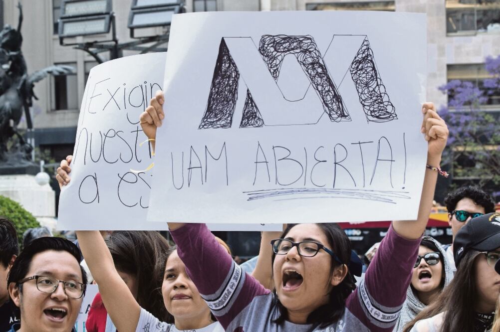 Alumnos de posgrado de la UAM que tienen becas del Conacyt se verán seriamente afectados si la beca se termina antes de que concluyan sus tesis. Foto: ARCHIVO EL UNIVERSAL